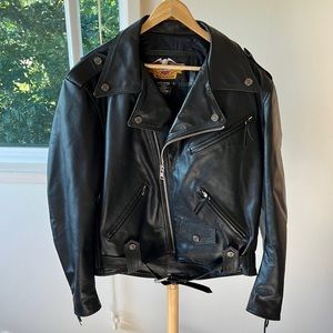 100% leather (heavy!) Harley Davidson motorcycle jacket